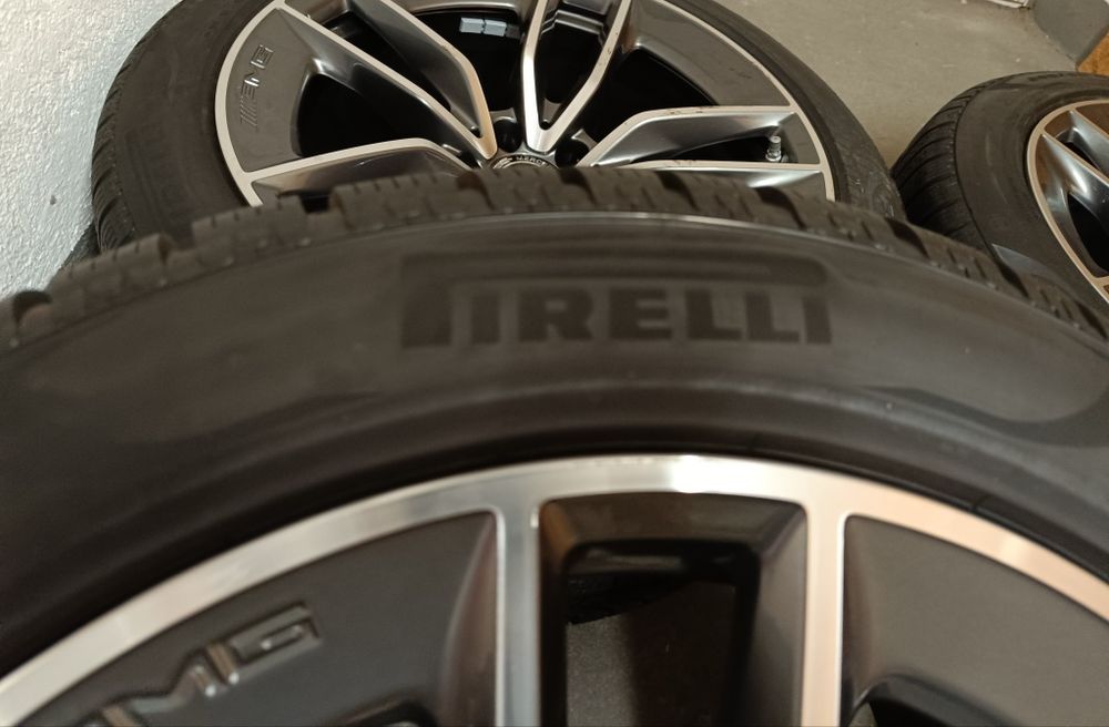 Оригинални джанти спорт пакет  гуми зимни 19 цола Mercedes GT W290