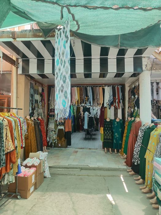 Продаётся 2 этажный магазин