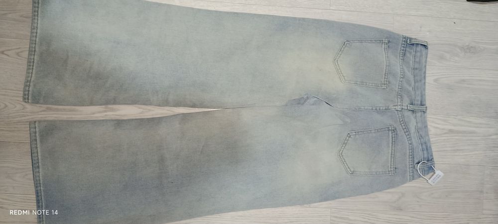 Продам новые джинсы