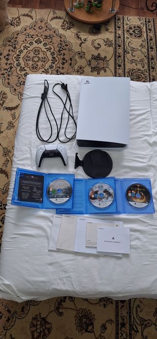 Продаётся пс5 с 3 играми