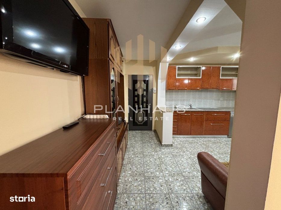 Apartament 2 camere, decomandat - bld. Republicii, zona Liana