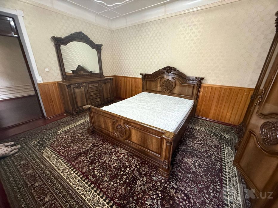 Спальня гарнитура и Стол стул