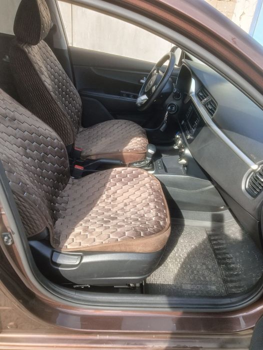Продам авто Kia Rio 2021год