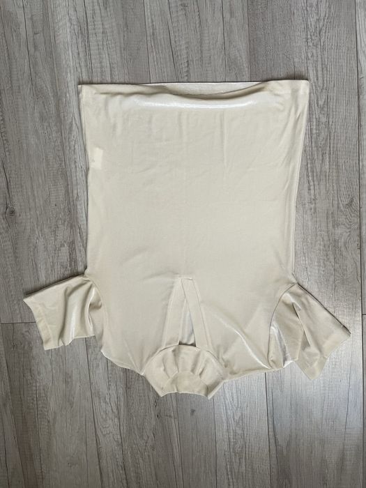 Отдам даром женские вещи