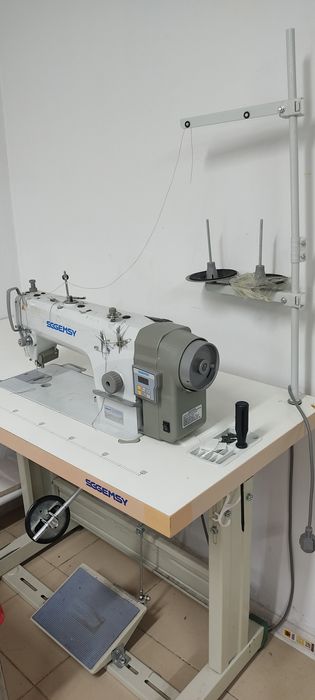 Швейная машинка продам