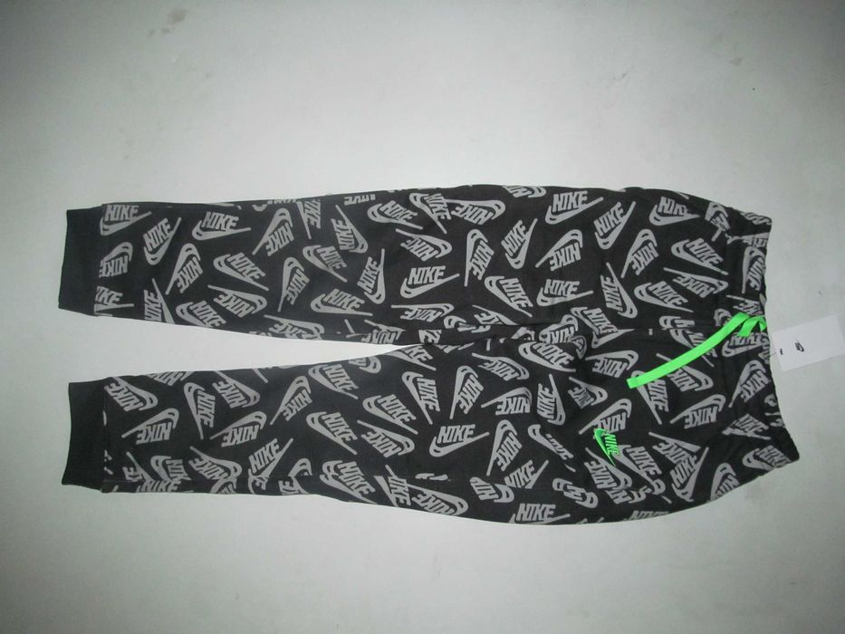 Nike Fleece AOP Jogger долнище за деца(14-18 години) от Сащ