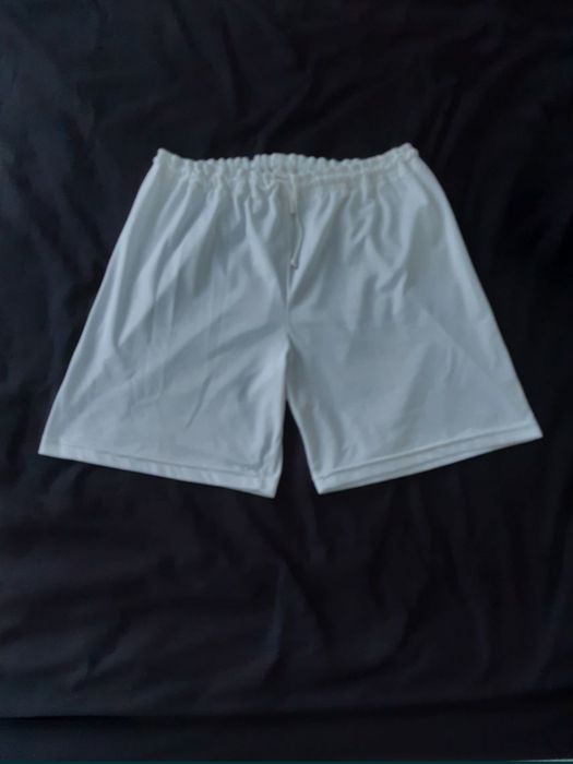 Pantaloni scurti  .