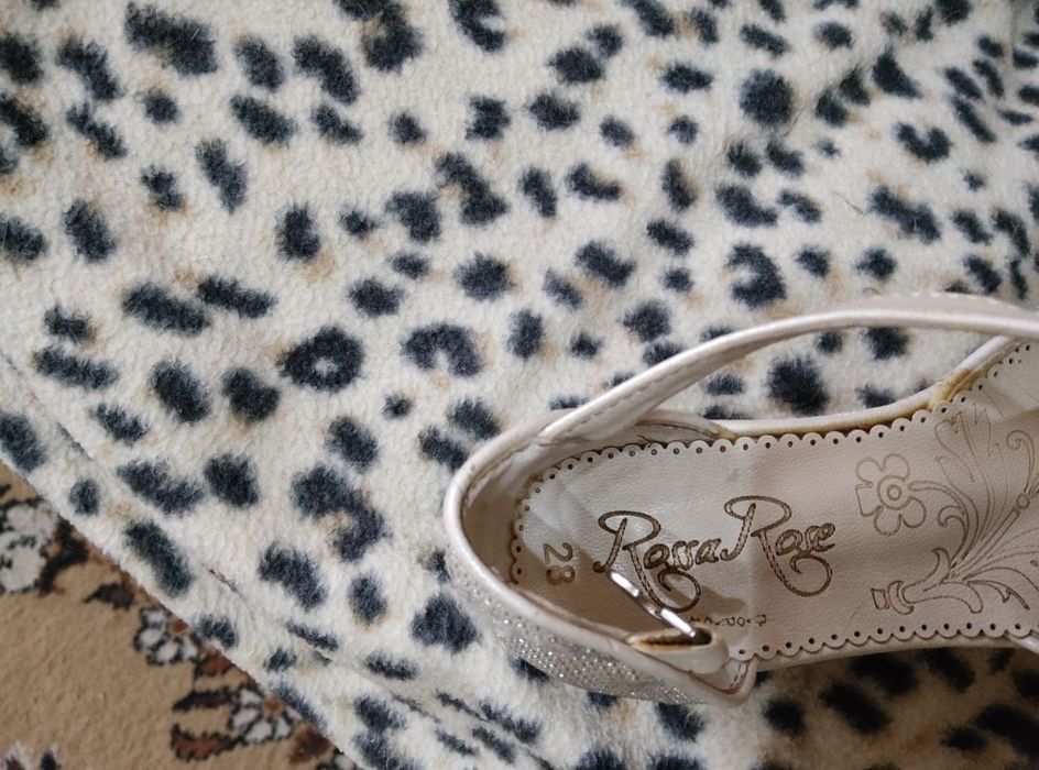 Туфельки на девочку, нарядные,  28 размер