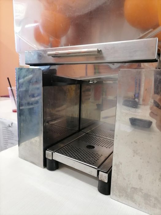 Професионална фреш машина