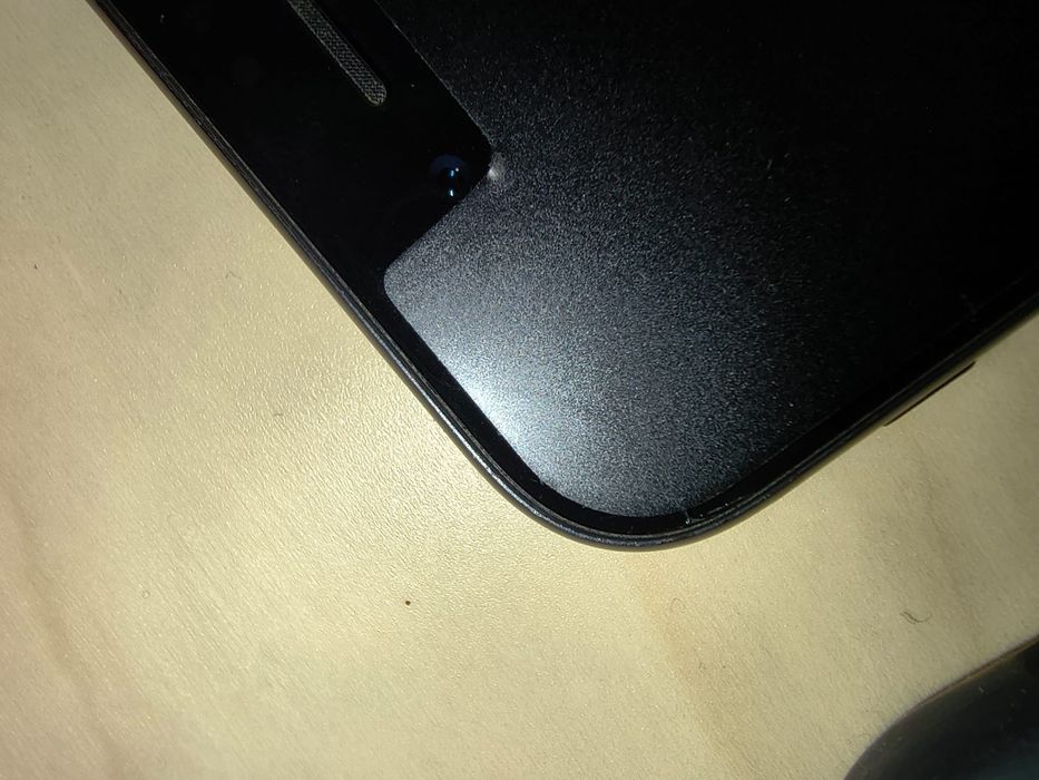 Vănd Iphone SE 2020