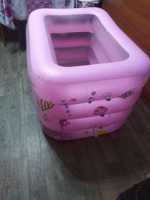 Детский бассейн почти новый
