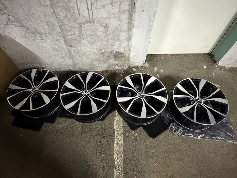 19 5x112 Оригинални джанти VW Misano  R Line