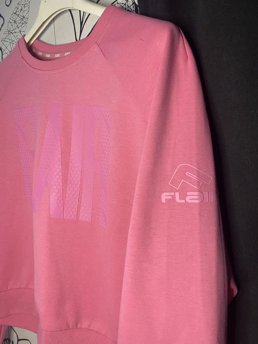 Спортни облекла всяка от тях струва по 15 евро