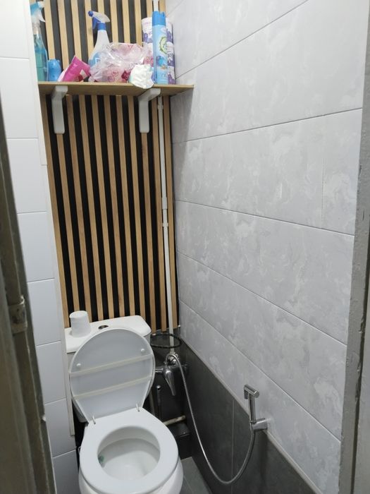 Продам Квартиру 4 комнатная балкон +1 комната