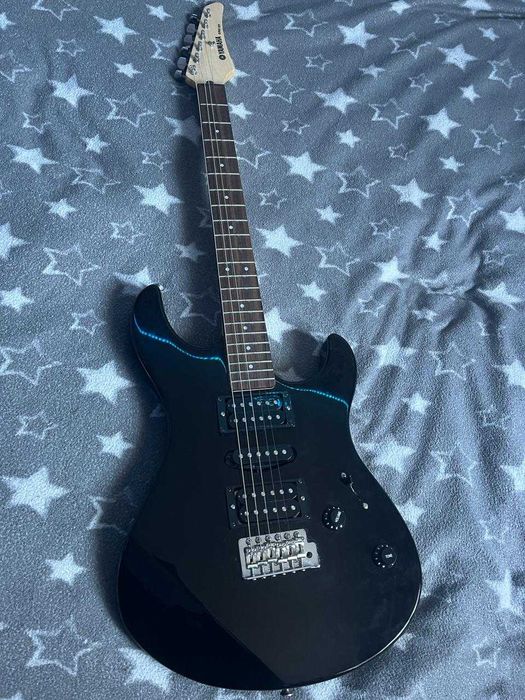 Электрогитара Yamaha - ERG 121
