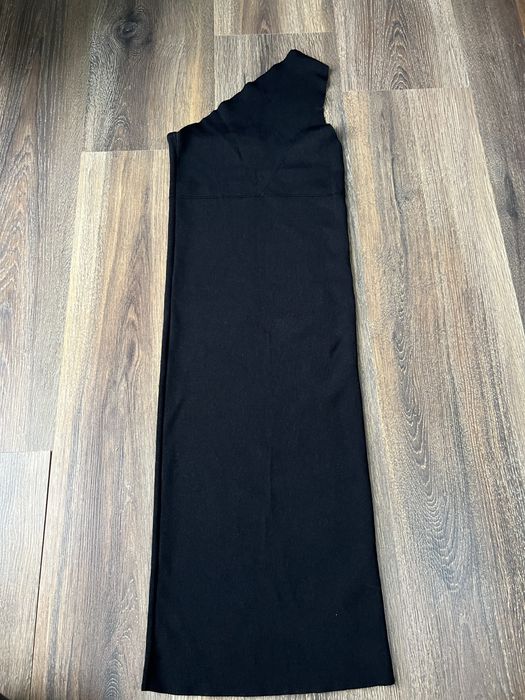 Рокля рипс по тялото хс