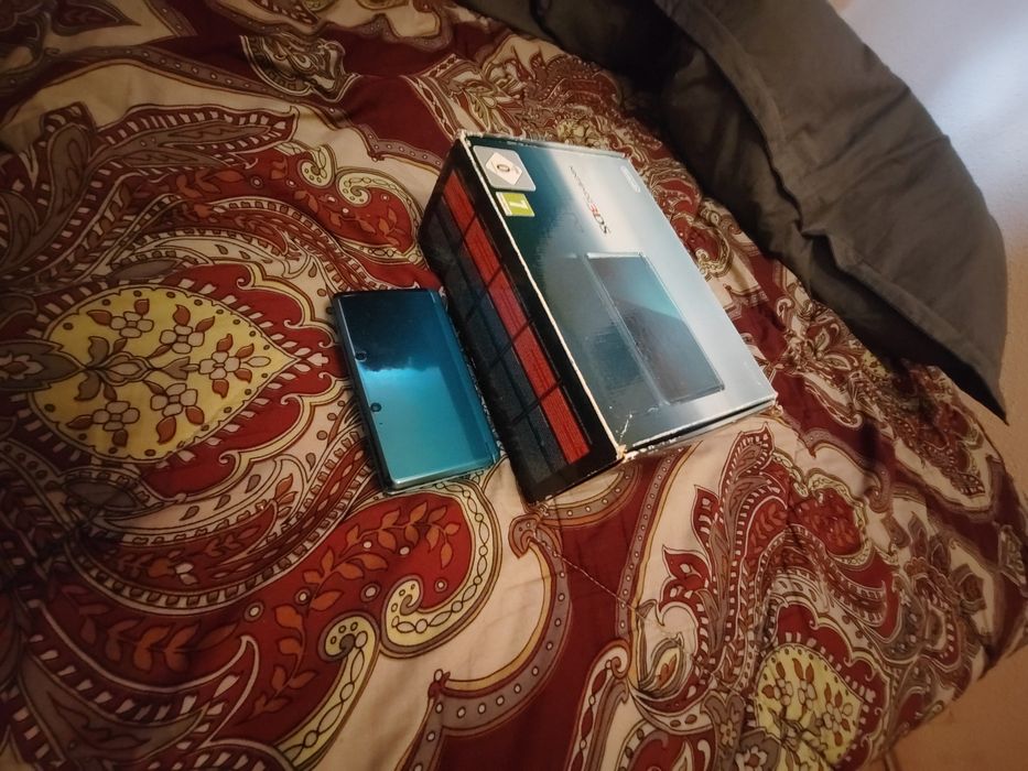 Nintendo 3ds modat cu toate accesorile