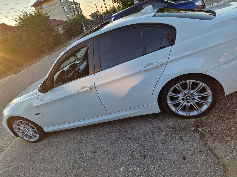 BMW Seria 3 2010 — imagine 5