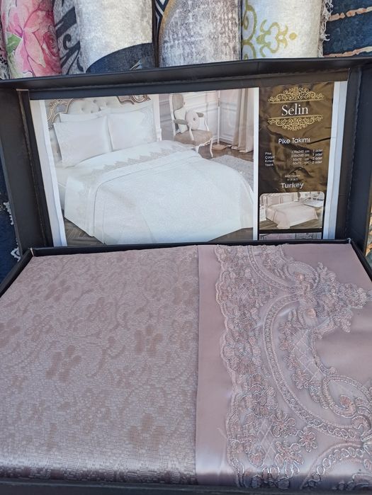 Луксозни Спални комплекти