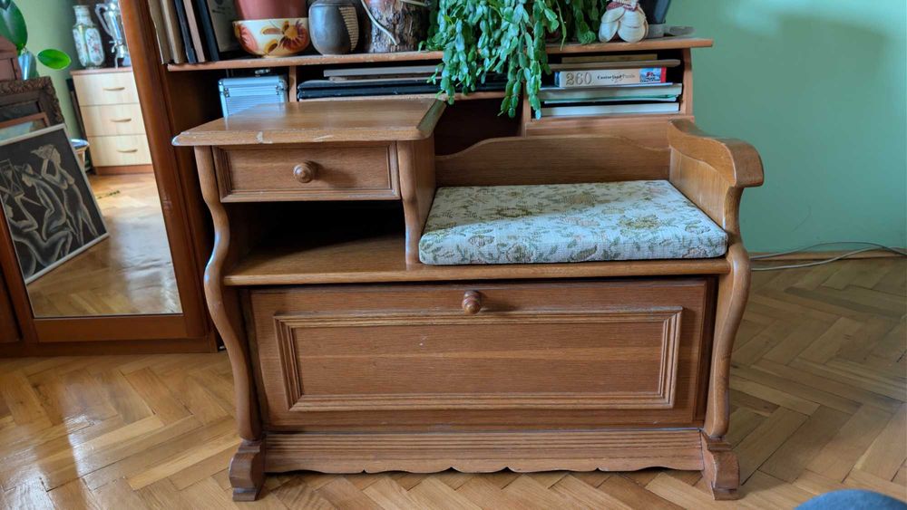 Bancheta vintage din lemn masiv