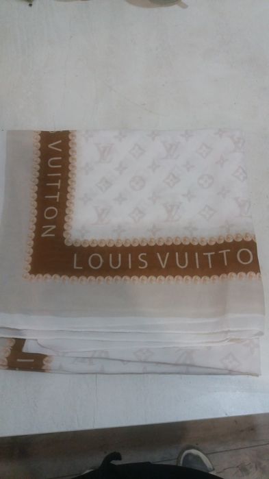 Louis Vuitton платок бренд 1.3×1,3