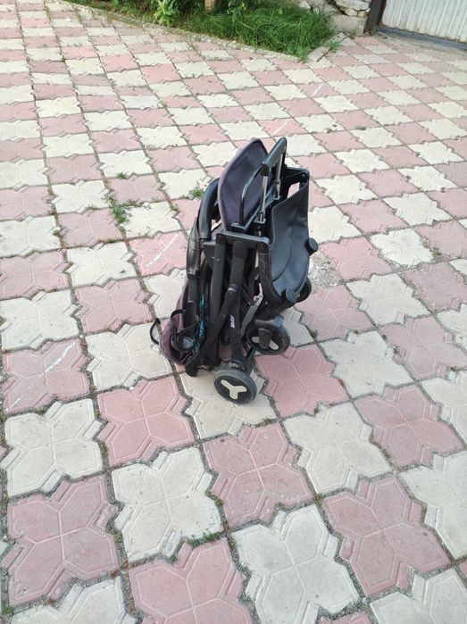 Продам прогулочную коляску