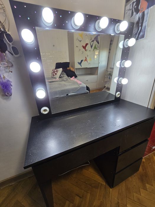 Vând mobila camera tineret 800 ron