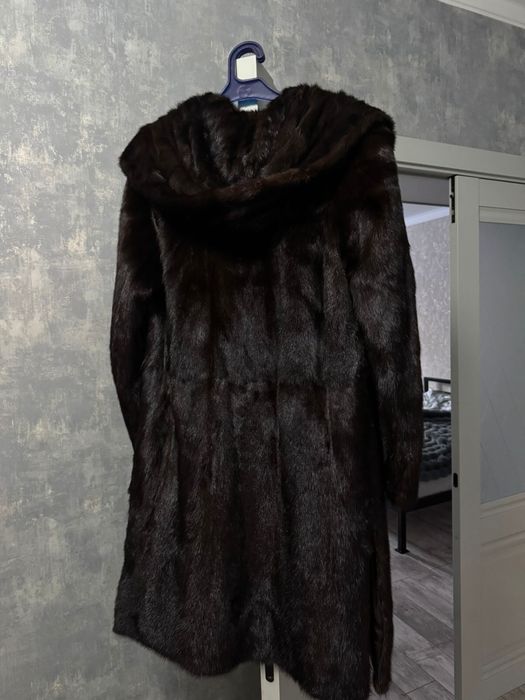 Продам норковую шубу и пальто