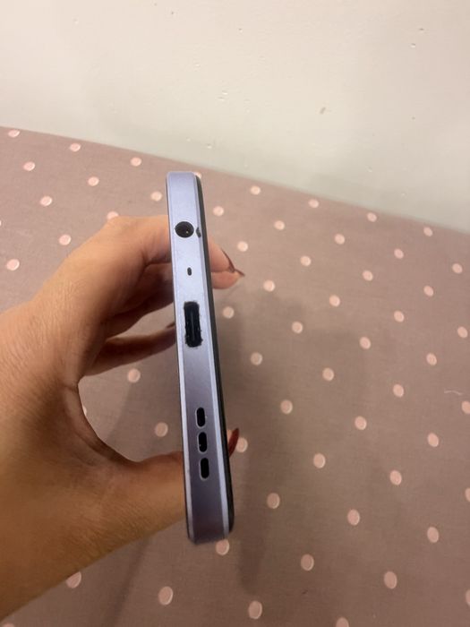 OppoA5i фиолетового цвета