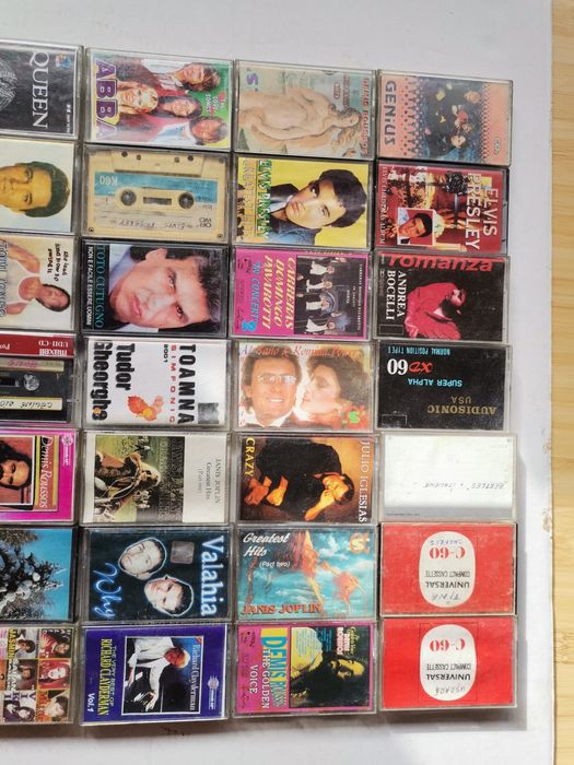 Casete audio muzica usoara si populara