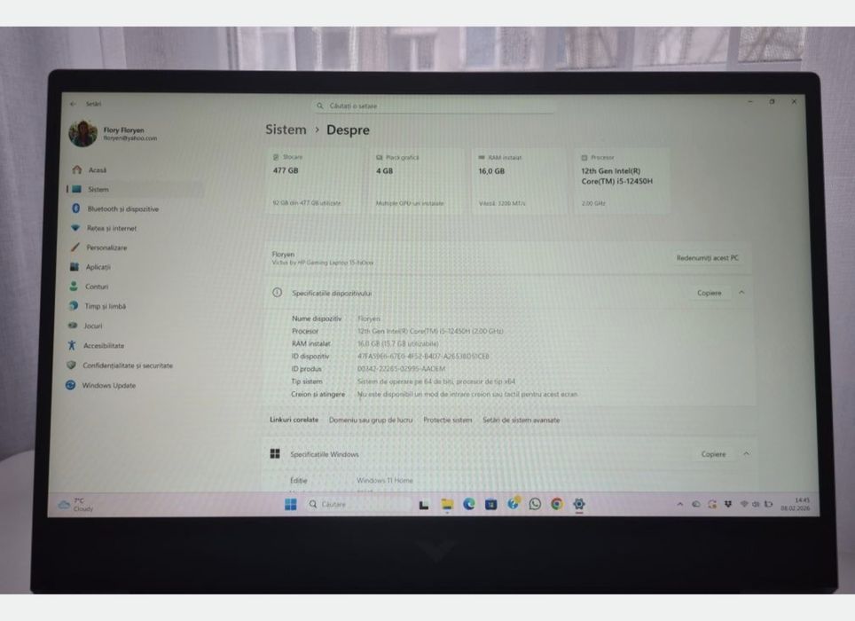 Laptop HP Victus alb gaming