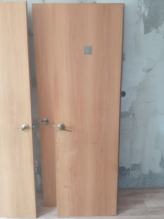 Отдам межкомнатные двери