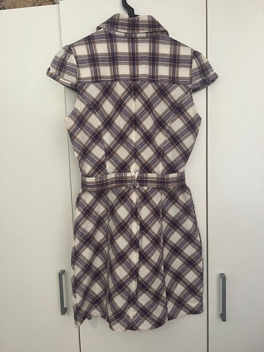 Къса рокля Guess