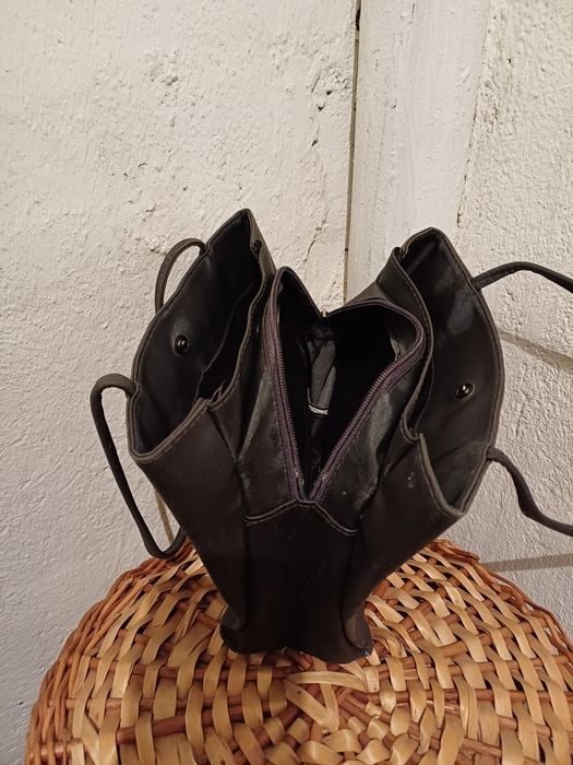 Дамски чанти и ръчно изработени битови торбички.