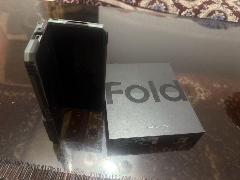 Samsung z fold 4