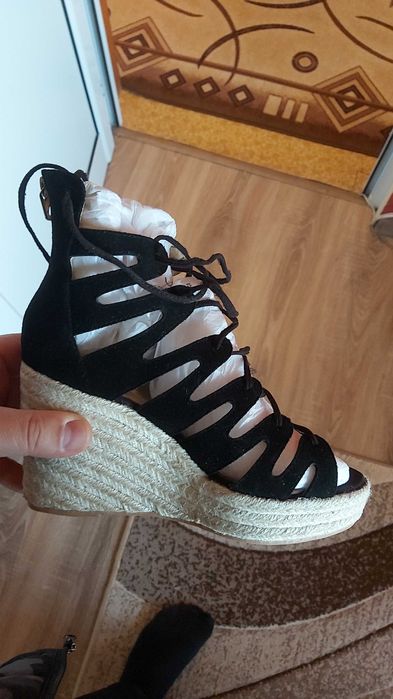 Дамски обувки летни