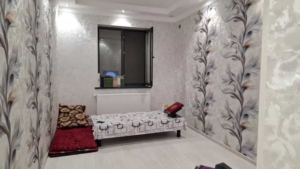 Medgaradokda 3в4 xonali kvartira sotiladi 1 etaj !!