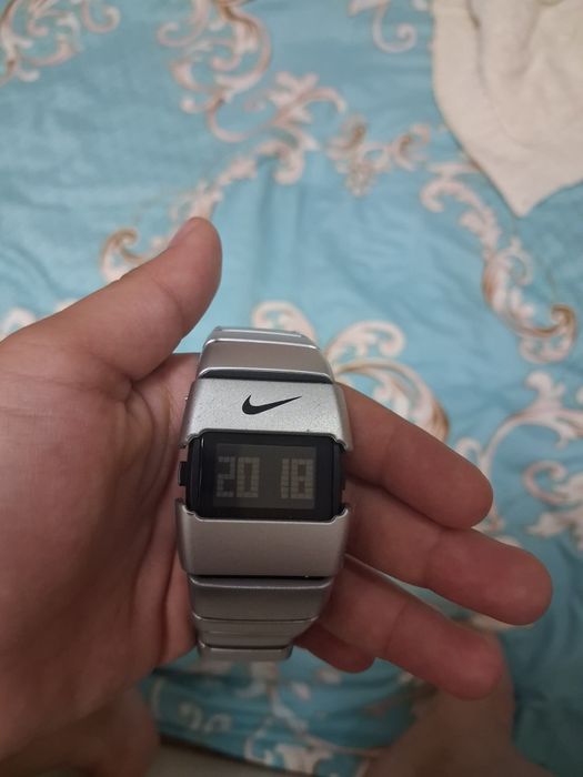 Soat Nike budilnik sekundamer