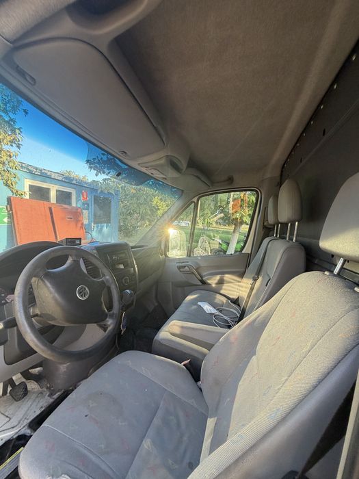 De vanzare. VW CRAFTER 2.5TDI 2011