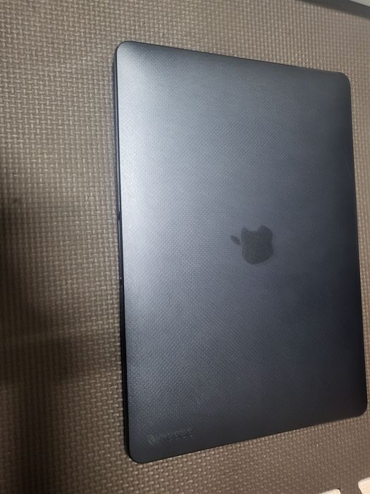 Macbook Pro M1 space gray 13 dyum full box ideal holatda sotiladi
