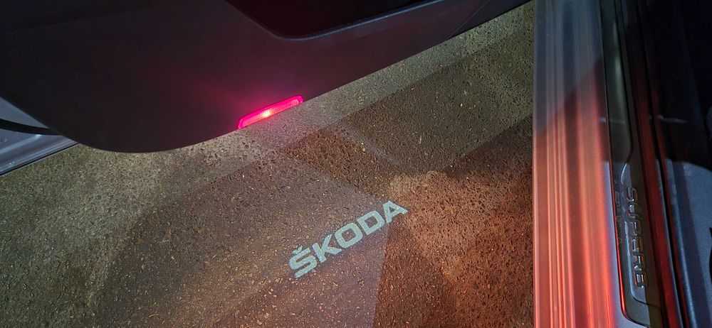 Skoda Superb 2.0 TDI Sportline/Alcantara