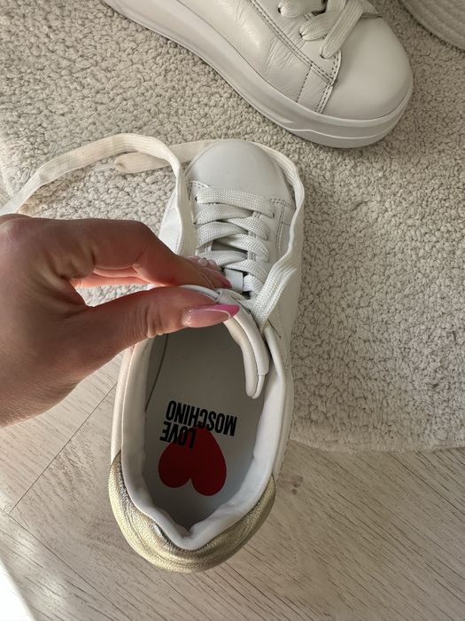 Дамски маратонки LOVE MOSCHINO