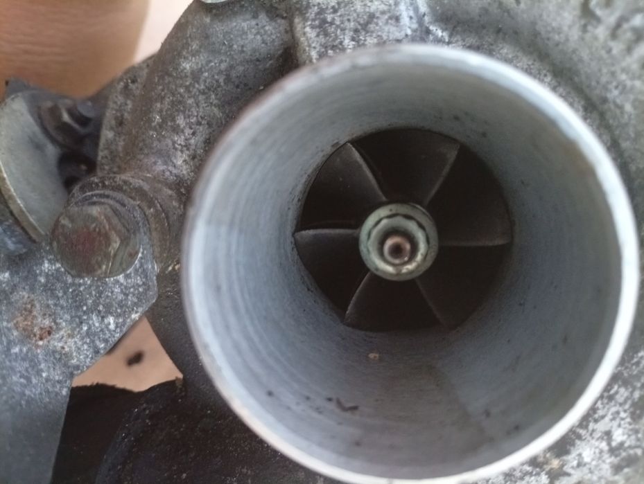 Turbină BMW e46 136 de cai 2000 diesel