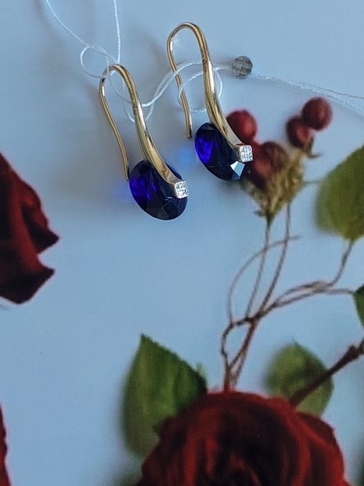 Золотые серьги с бриллиантами