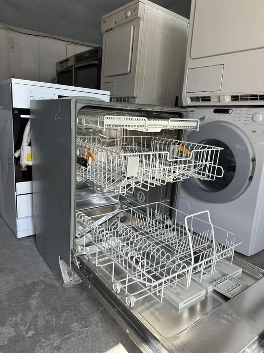 Съдомиялна +гаранция 1 година. MIELE 60 см, за вграждане . Безплатна доставка за София