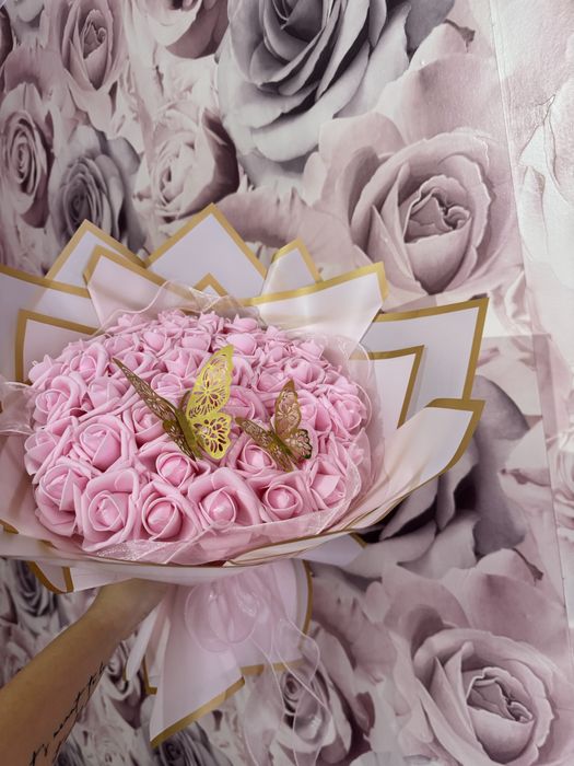 Букет от вечни рози