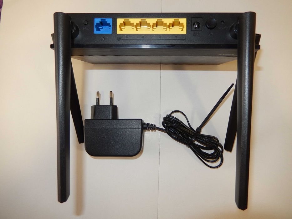 Vand    router  wireless ASUS