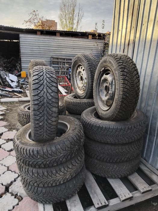 Продам шины разные размеры.