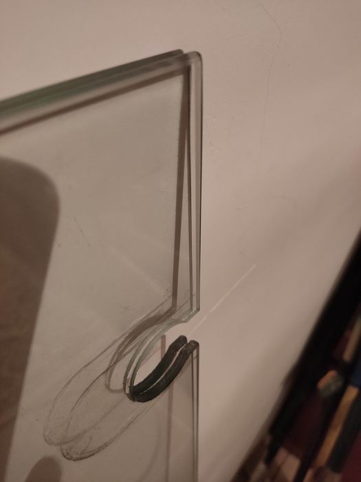 Стекло толщиной 0,5см