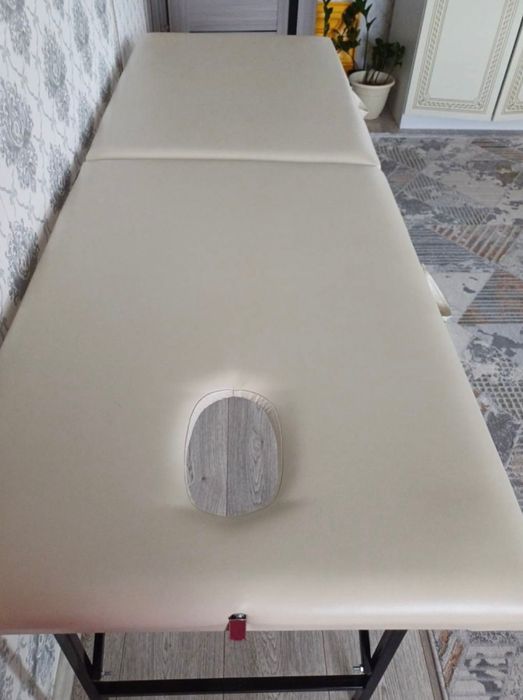 продаю кушетку в отличном состояний